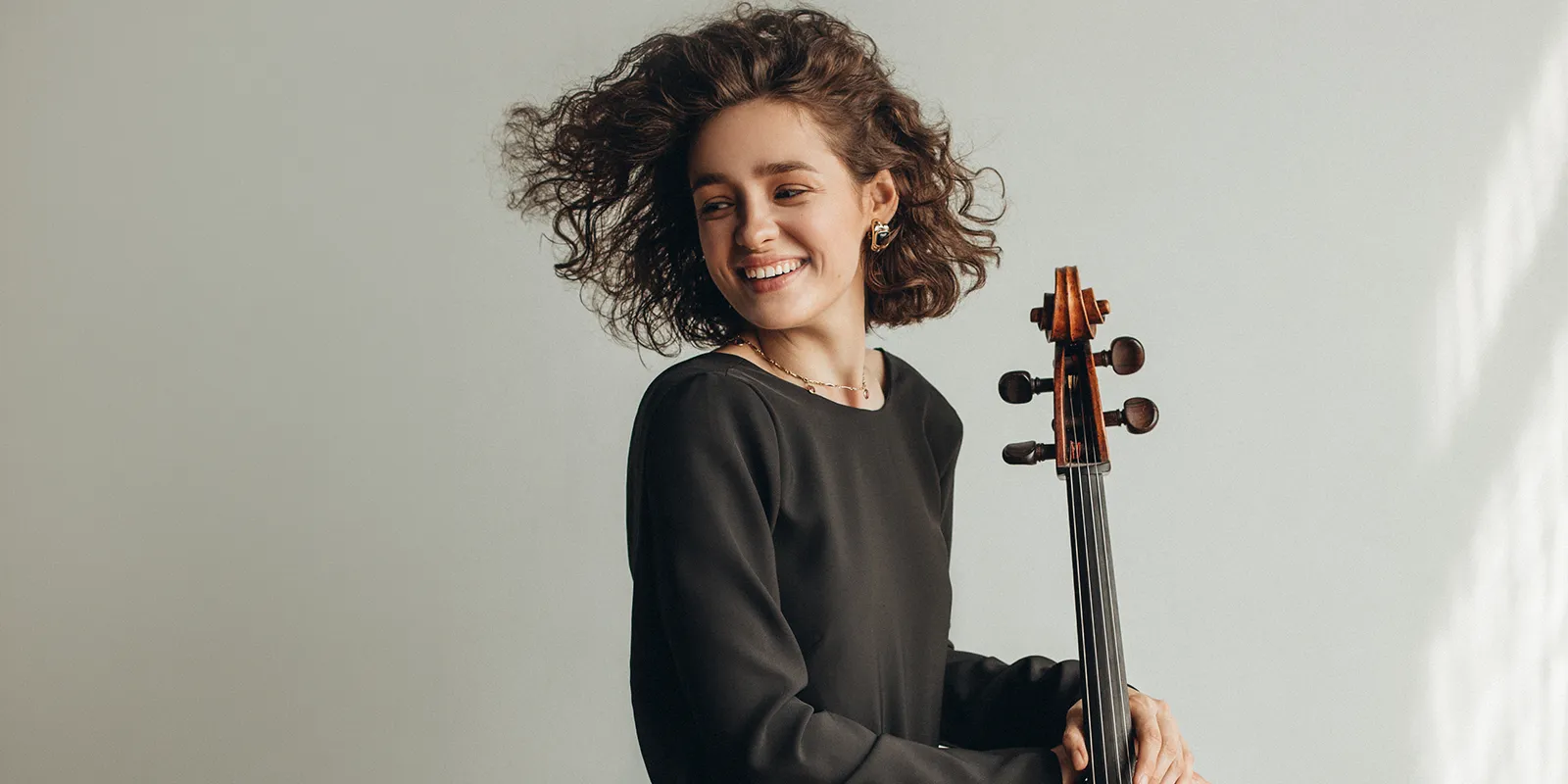 Porträtfoto von Anastasia Kobekina